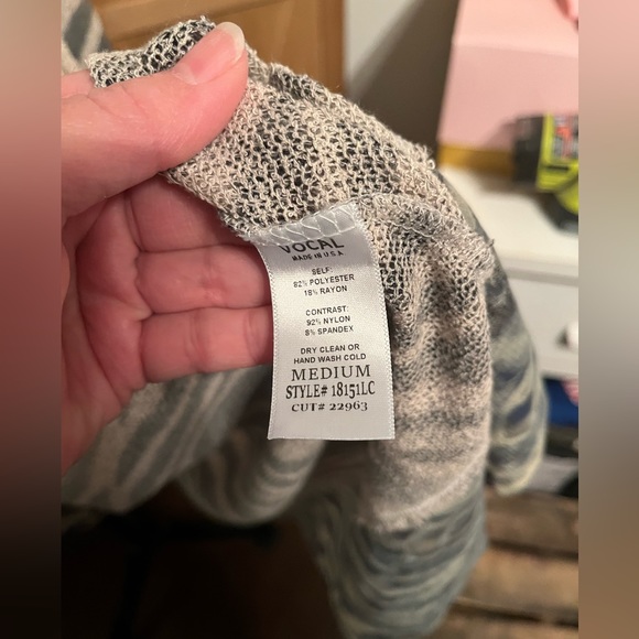 Shirt/Shawl Combo - Picture 6 of 6